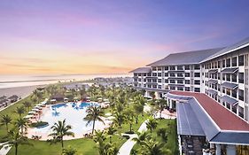 Khu nghỉ dưỡng bãi biển Melia Vinpearl Cửa Hội